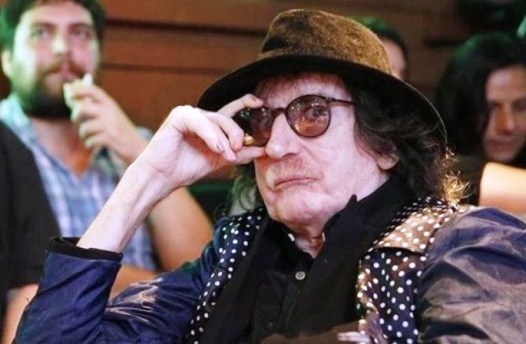 Charly está internado y le realizan chequeos