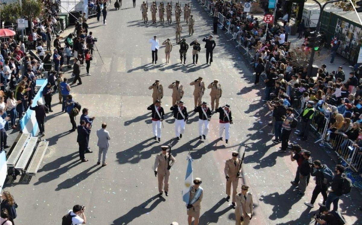 Neuquén se queda sin desfile aniversario