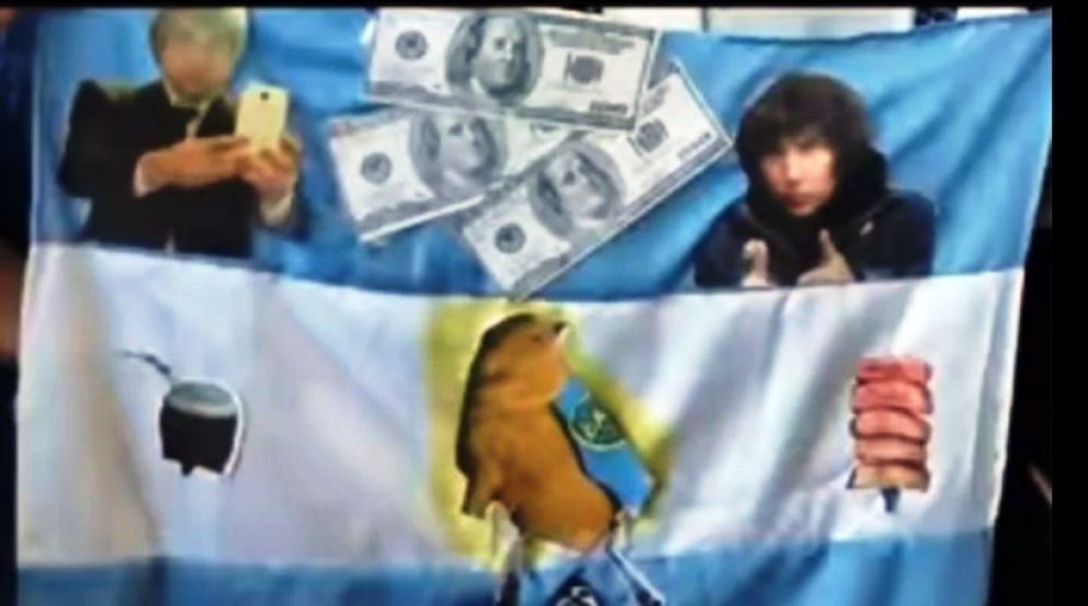 Estudiantes de Allen hicieron la bandera de Milei