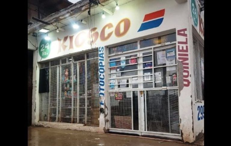 Saqueo y balazo: amenazan a la dueña del kiosco