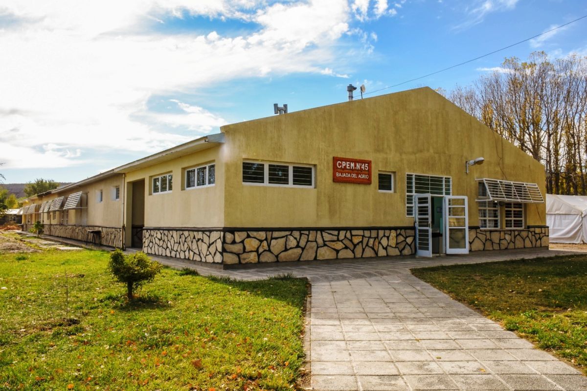 Se fortalece la oferta educativa en el interior neuquino