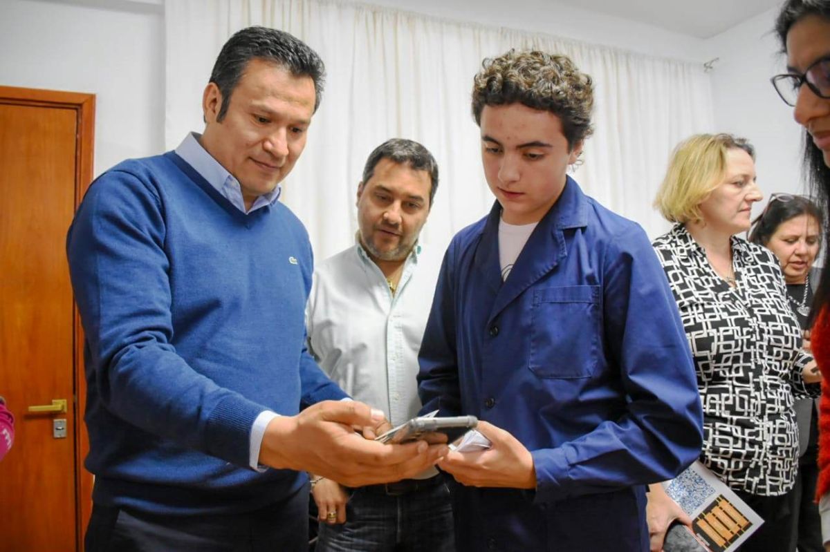 Llancafilo destacó a estudiantes aplicados