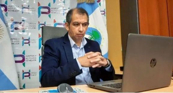 Incómodo y cuestionado final de un intendente