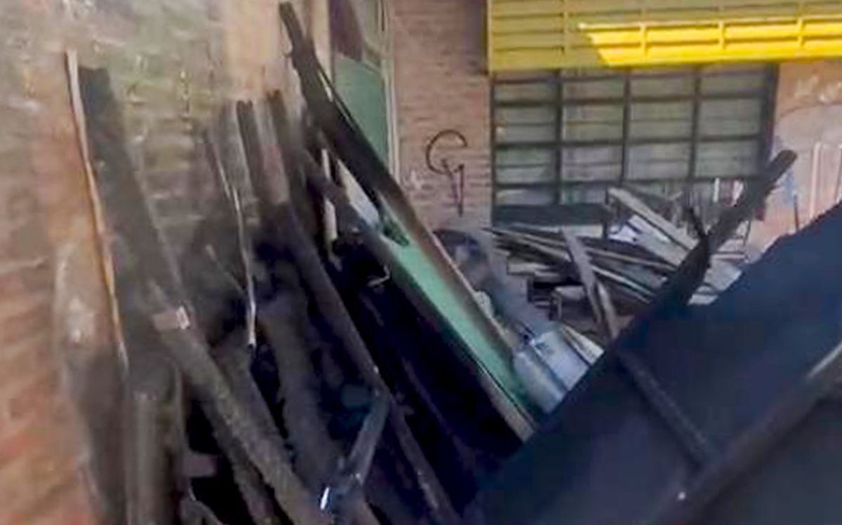 Es imprescindible dar con los que quemaron la escuela