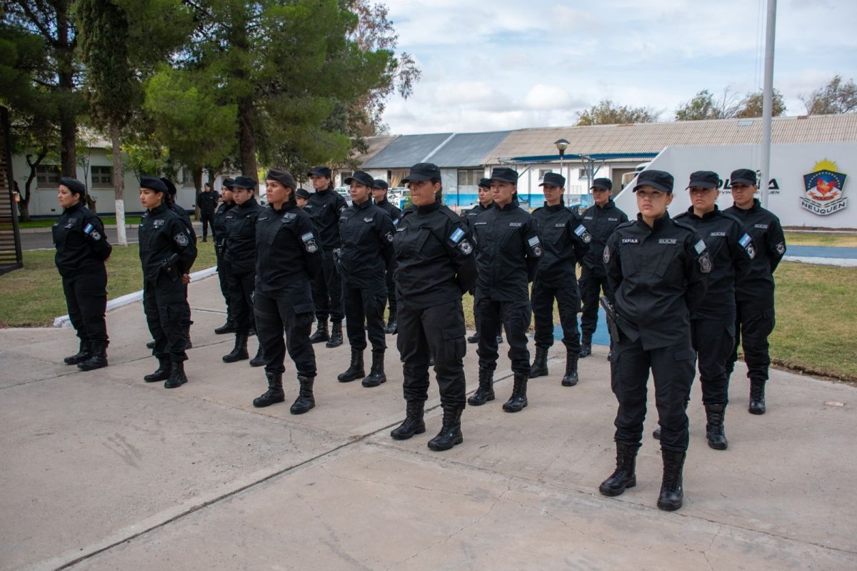 La Policía de Neuquén puso en funciones a la infantería femenina
