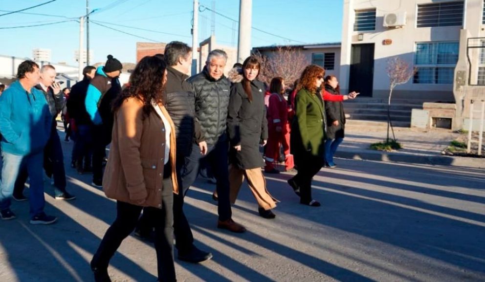 Asfalto en tiempo récord y con impronta neuquina