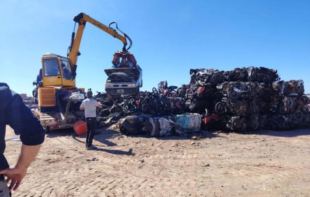 Más de 1.200 vehículos que nadie reclamaba, ya son chatarra