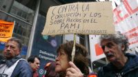 Debacle total: jubilados del PAMI migran al sistema neuquino