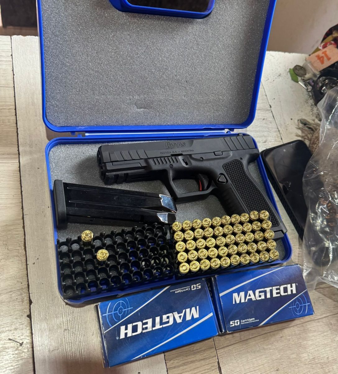 Cayeron delincuentes que, además, cultivaban marihuana