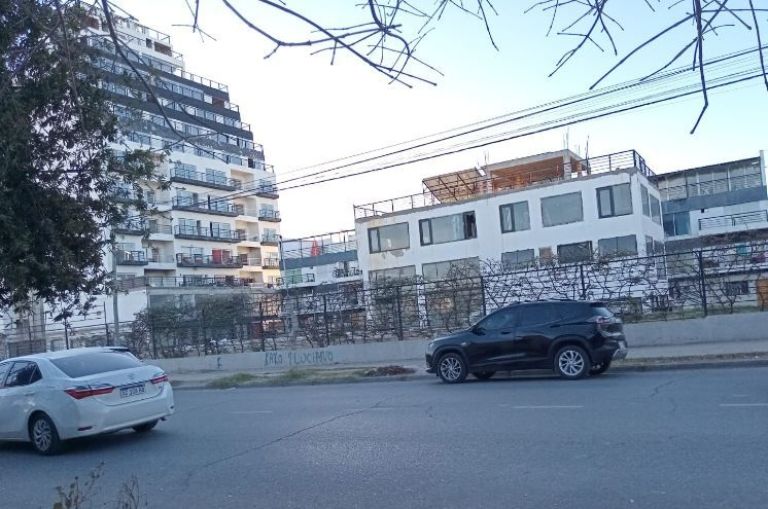 Polémicos edificios que alteran los ánimos en Neuquén
