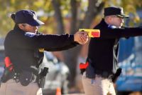 Neuquén entrena a sus policías para el uso de las Taser