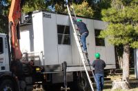 Chau a las escuelas trailers, símbolos de la pesada herencia
