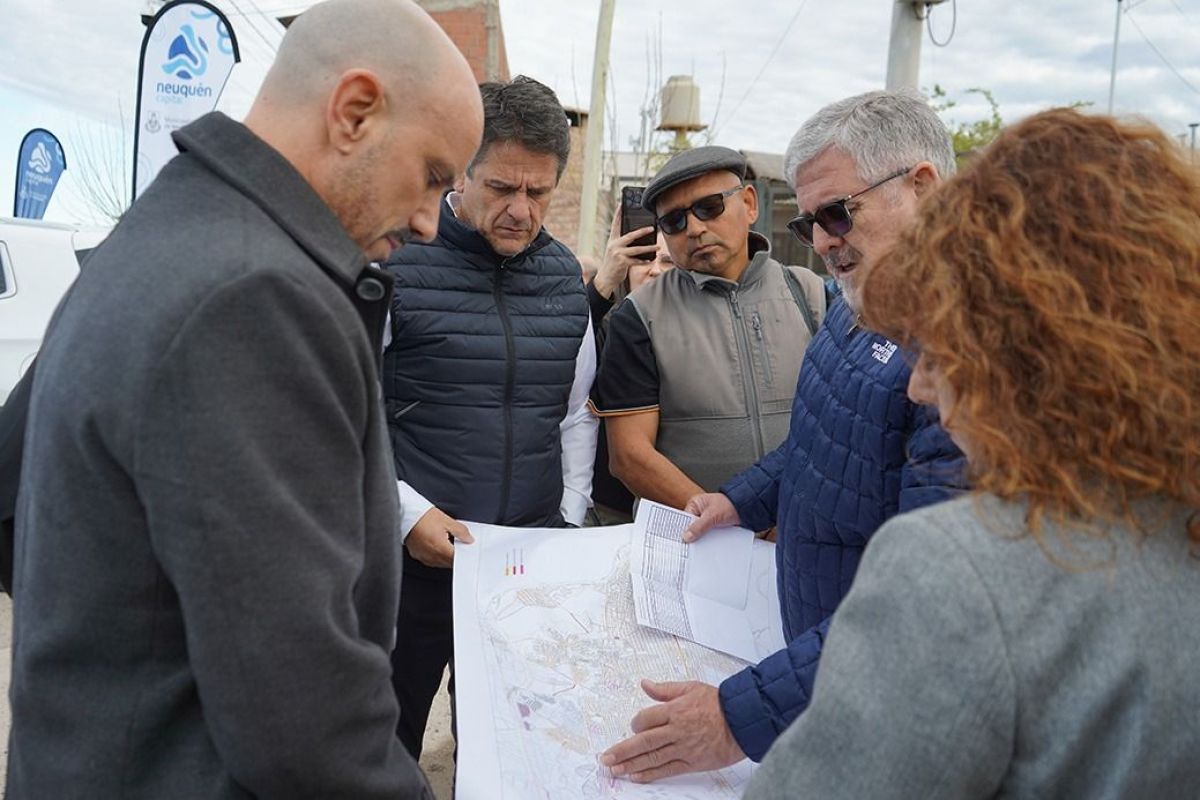 Neuquén acelera con otras 1.000 cuadras de asfalto