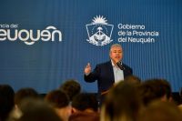 Con Vaca Muerta como eje, Figueroa expone en París